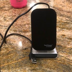 Wireless cell phone charger